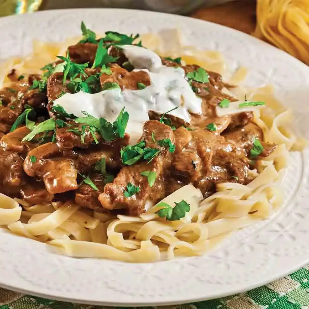 Stroganoff de carne de res